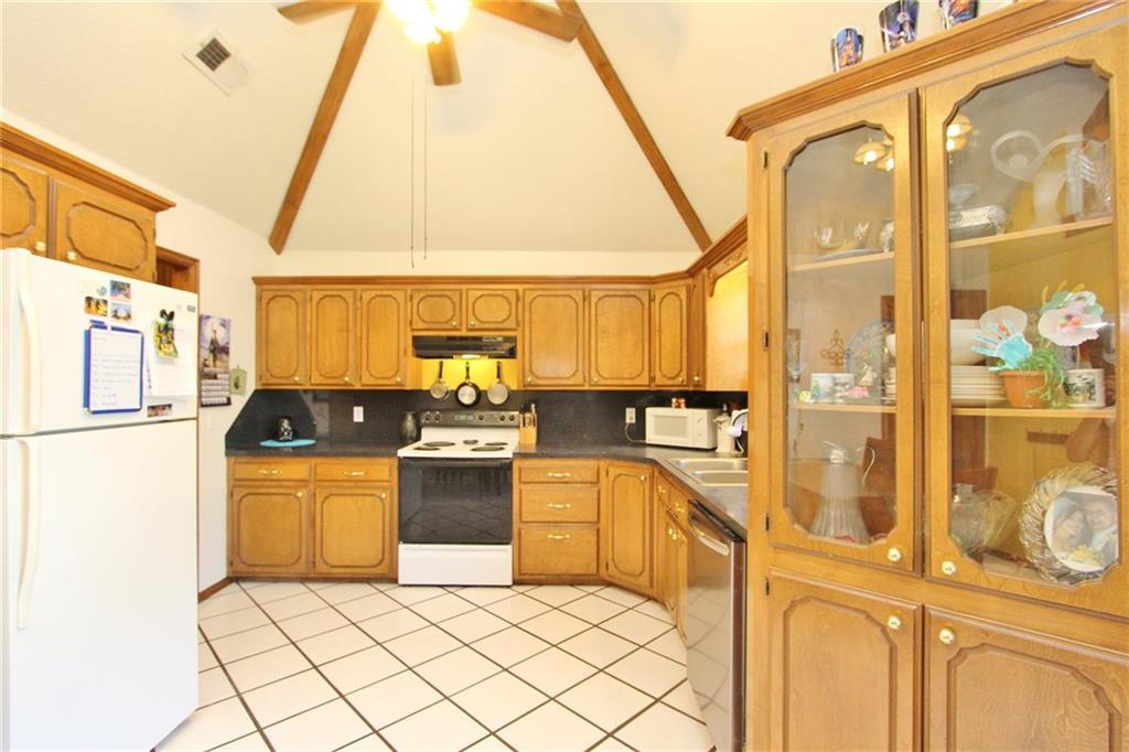 809 W Elder Dr, Mustang, OK 73064 photo 9