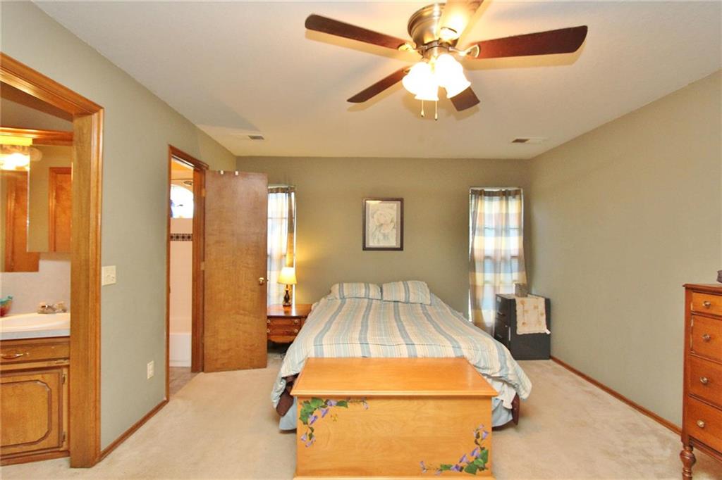 809 W Elder Dr, Mustang, OK 73064 photo 14