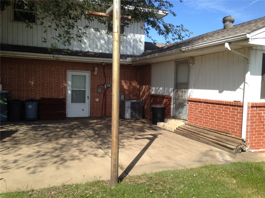 532 SW 2nd St, Moore, OK 73160 photo 27