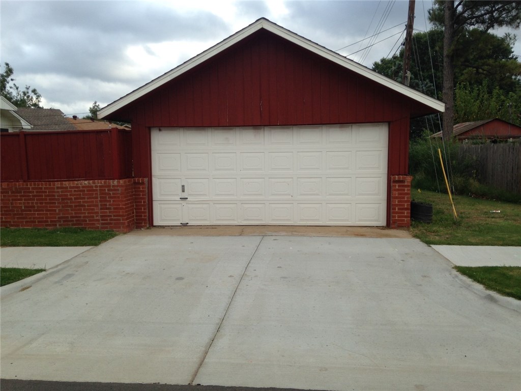 532 SW 2nd St, Moore, OK 73160 photo 5