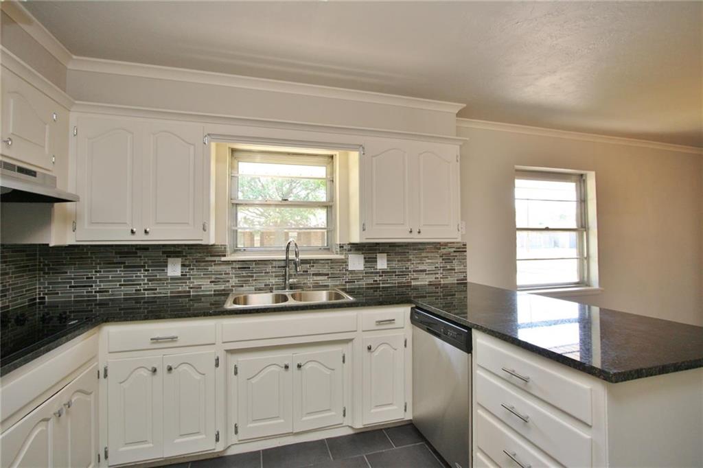 2800 N Thompkins, Bethany, OK 73008 photo 9