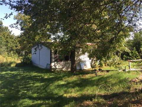 509 W Locust St, Binger, OK 73009 photo 1