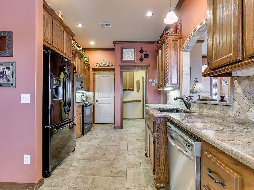 3212 SE 33rd Ter, Moore, OK 73165 photo 13