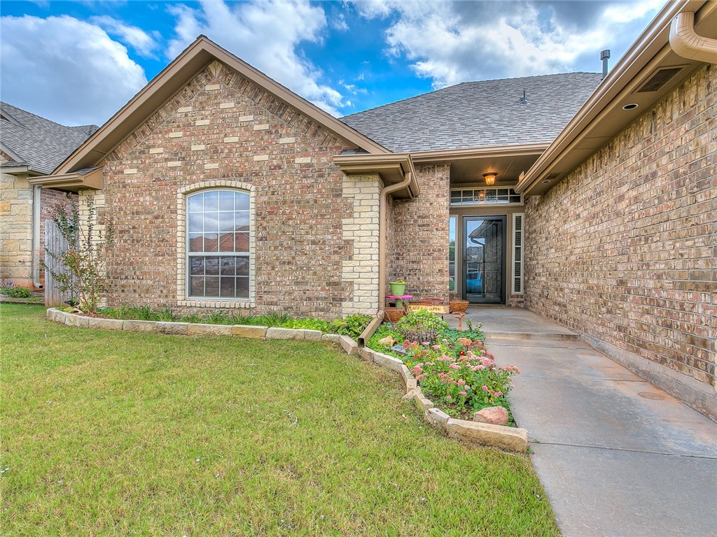3212 SE 33rd Ter, Moore, OK 73165 photo 3