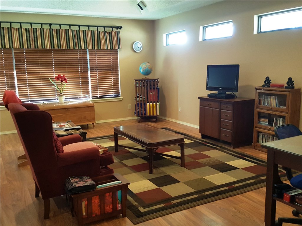 144 E Vail Dr, Yukon, OK 73099 photo 8