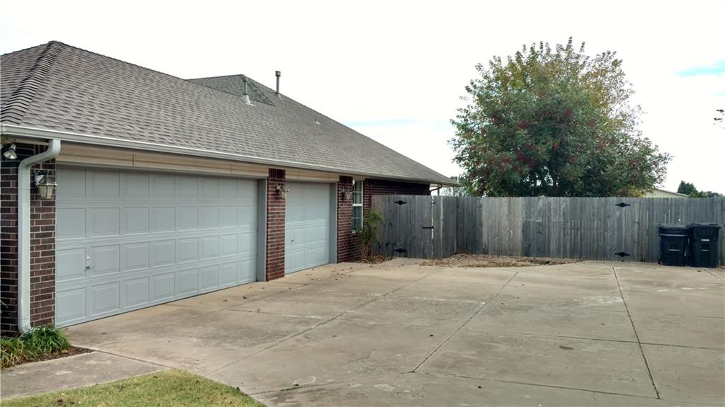 2116 NE 14th St, Moore, OK 73160 photo 8