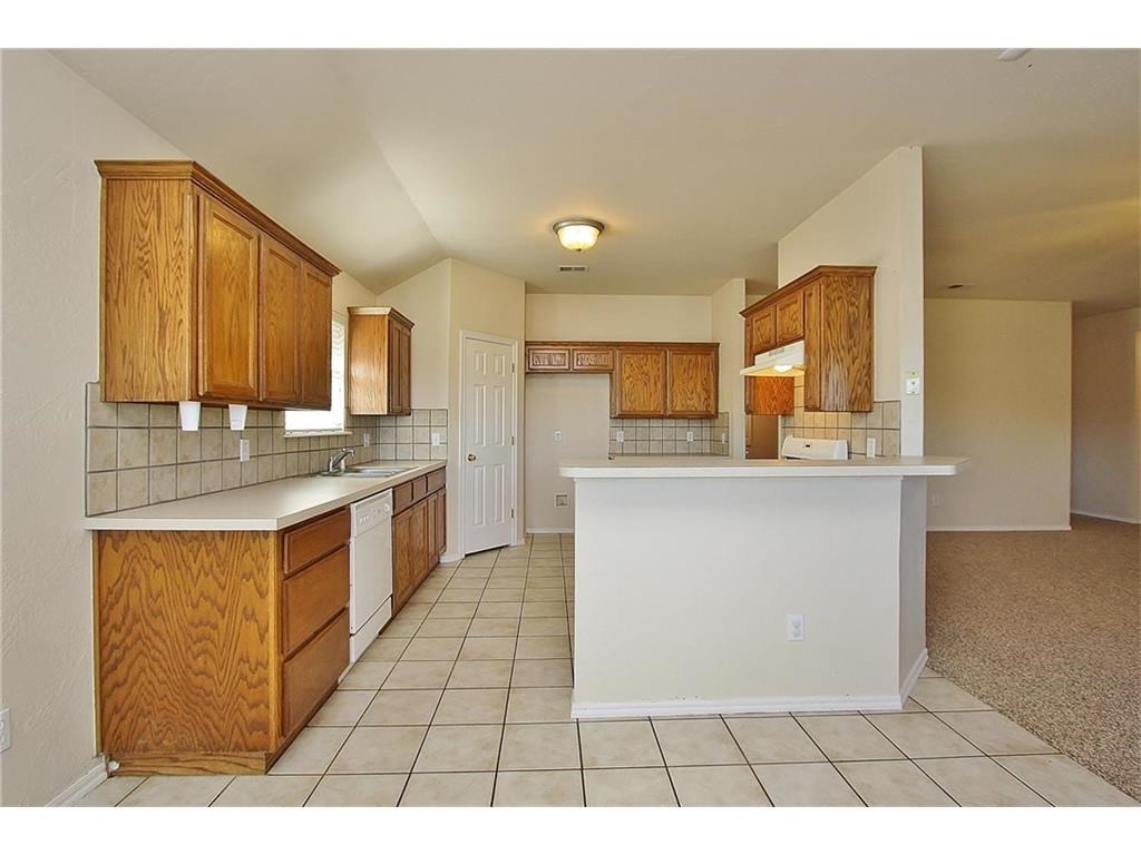 732 Elder, Mustang, OK 73064 photo 4
