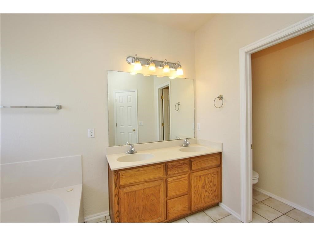 732 Elder, Mustang, OK 73064 photo 22