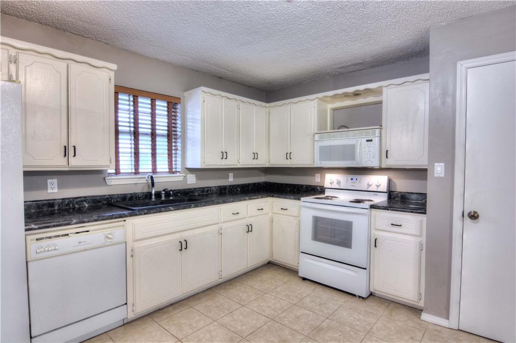 2030 Allenhurst, Norman, OK 73071 photo 11