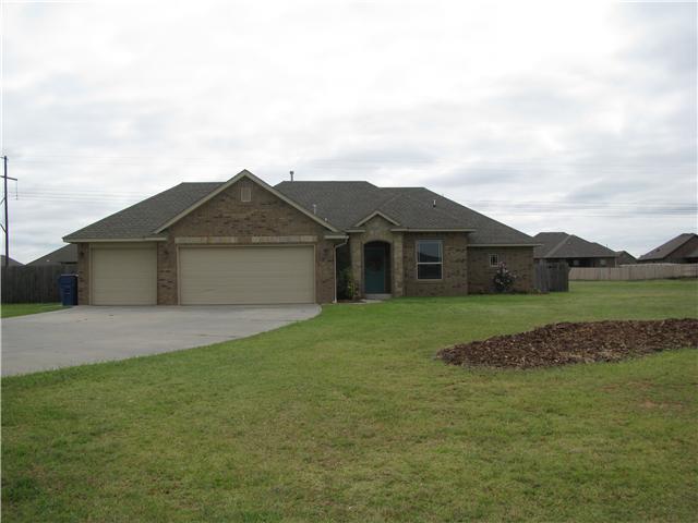 283 Hillside Dr, Harrah, OK 73045 photo 1