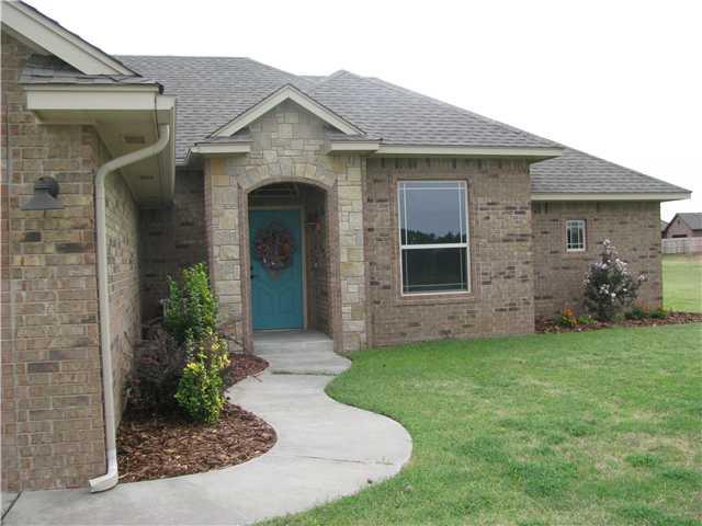 283 Hillside Dr, Harrah, OK 73045 photo 3