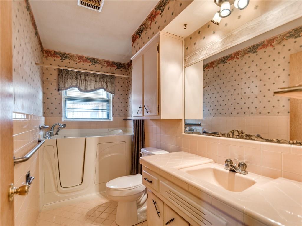 7708 NW 28th, Bethany, OK 73008 photo 16