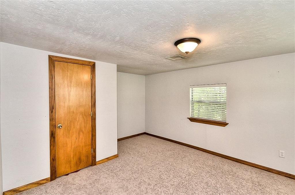 407 W Hughes, Wayne, OK 73095 photo 8
