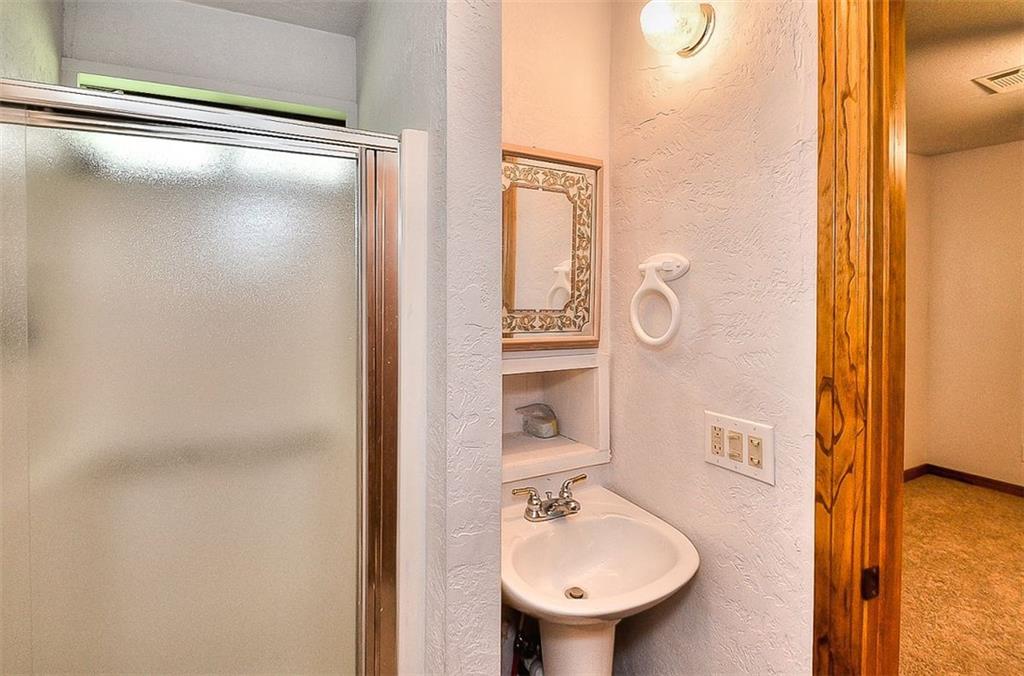 407 W Hughes, Wayne, OK 73095 photo 16