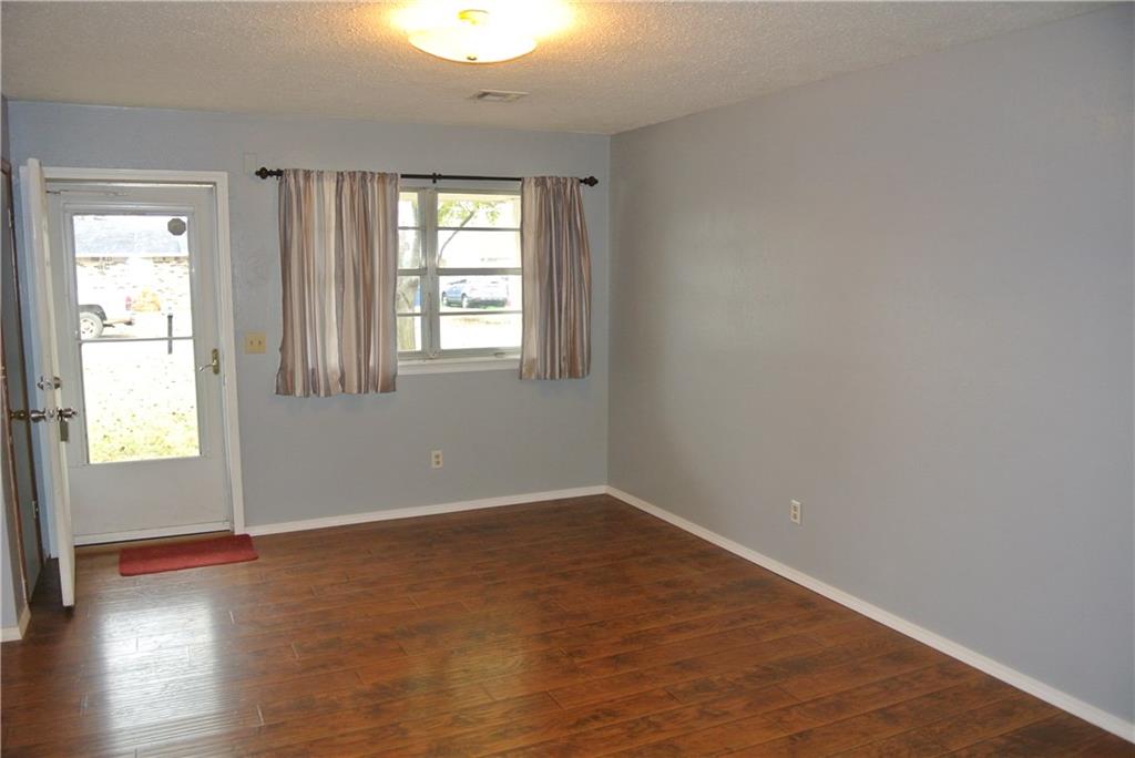 208 Gath Cir, Tuttle, OK 73089 photo 12