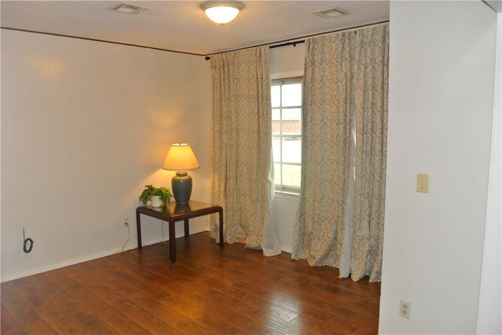 208 Gath Cir, Tuttle, OK 73089 photo 5