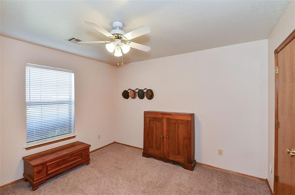 401 Lynda Way, Tuttle, OK 73089 photo 32