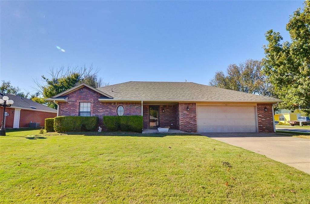 401 Lynda Way, Tuttle, OK 73089 photo 1