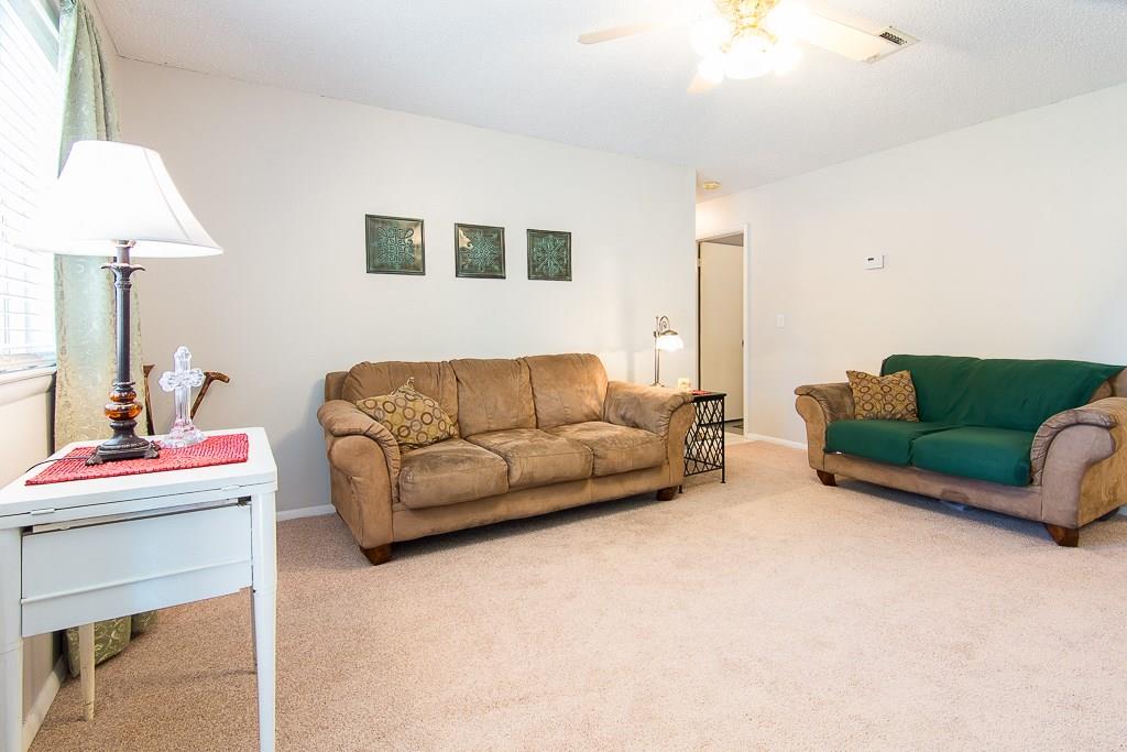 23 NE 3rd, Tuttle, OK 73089 photo 4