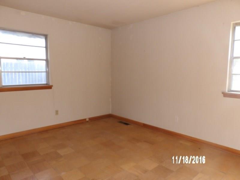 717 E Hill Dr, Guthrie, OK 73044 photo 9