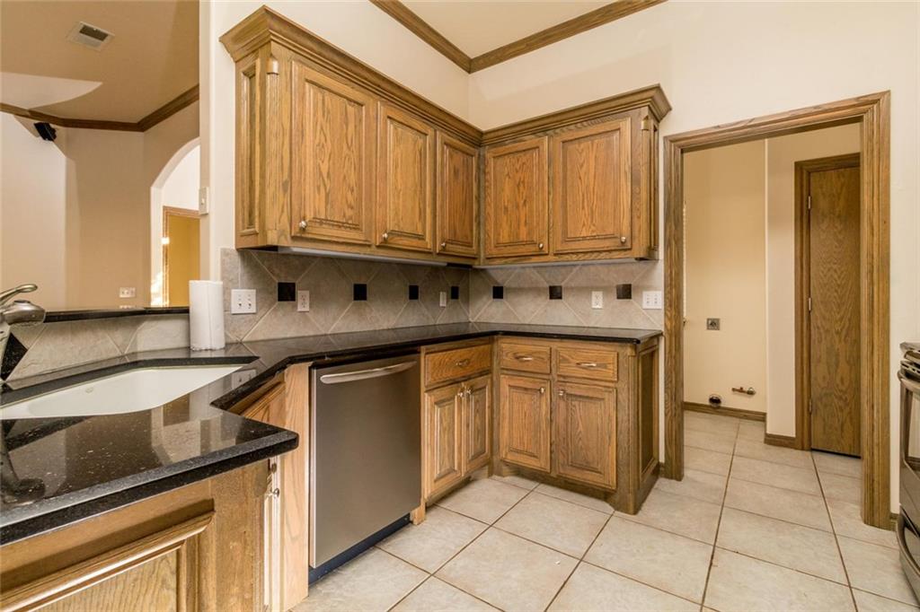 3305 Cypress Ct, Moore, OK 73170 photo 8