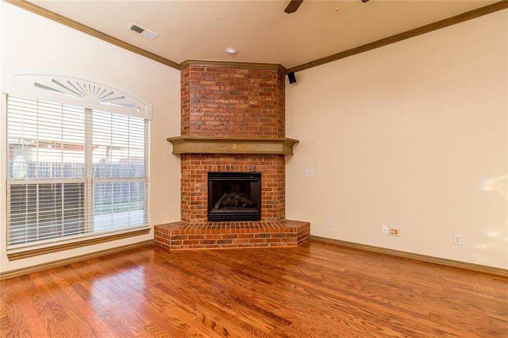 3305 Cypress Ct, Moore, OK 73170 photo 4