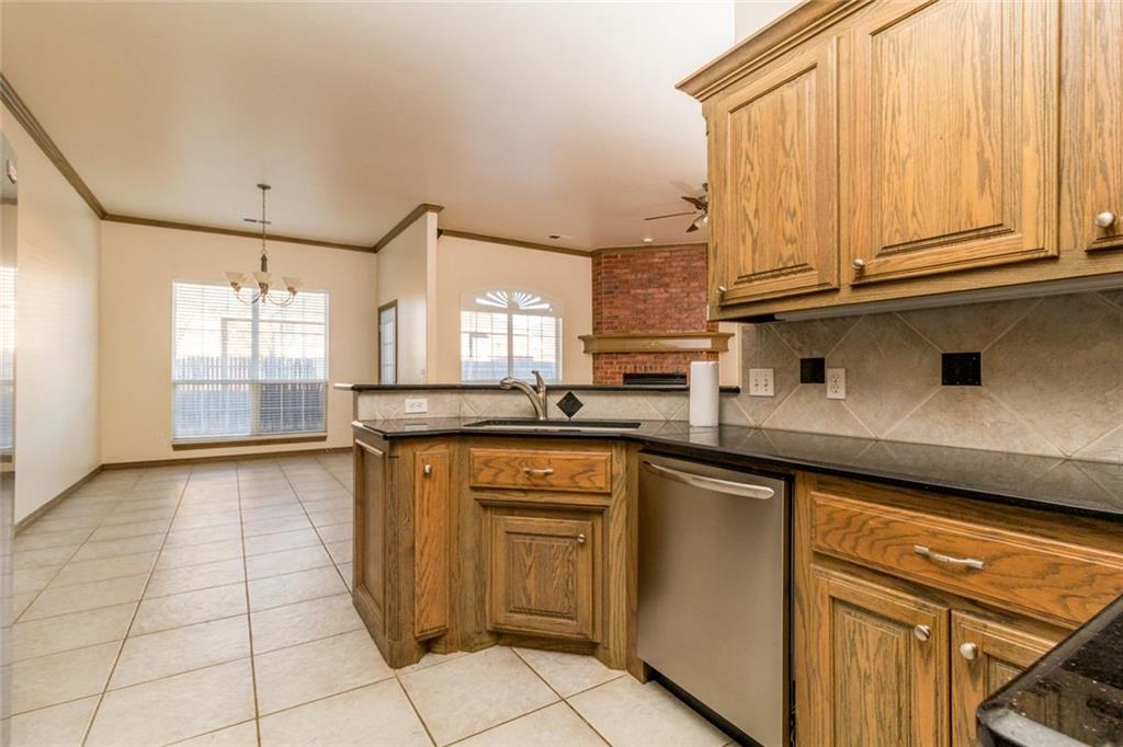 3305 Cypress Ct, Moore, OK 73170 photo 9