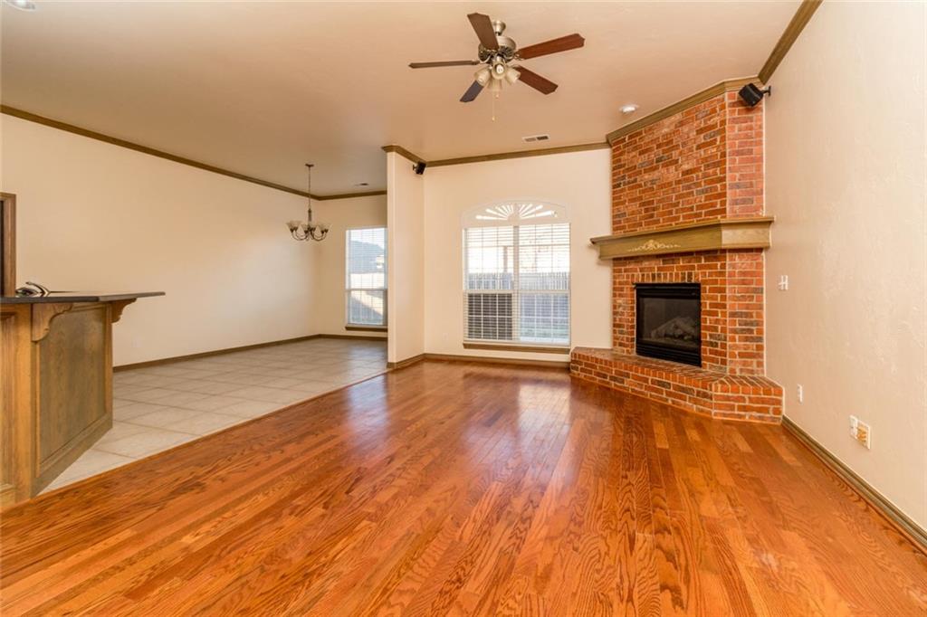 3305 Cypress Ct, Moore, OK 73170 photo 3