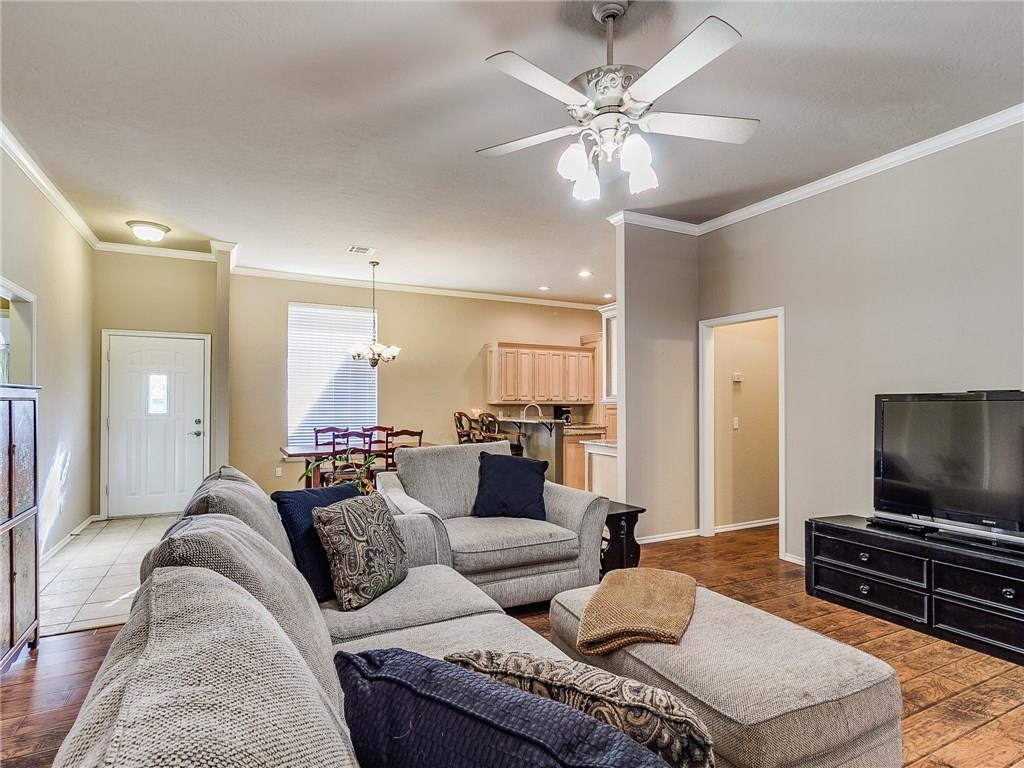 625 Elder Ln, Mustang, OK 73064 photo 4