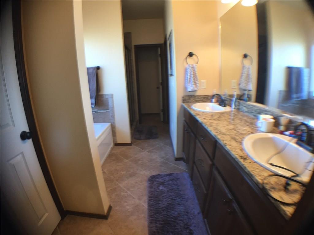 1208 Kingston St, Tuttle, OK 73089 photo 12
