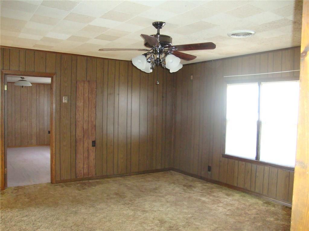631 N Broadway, Hydro, OK 73048 photo 8