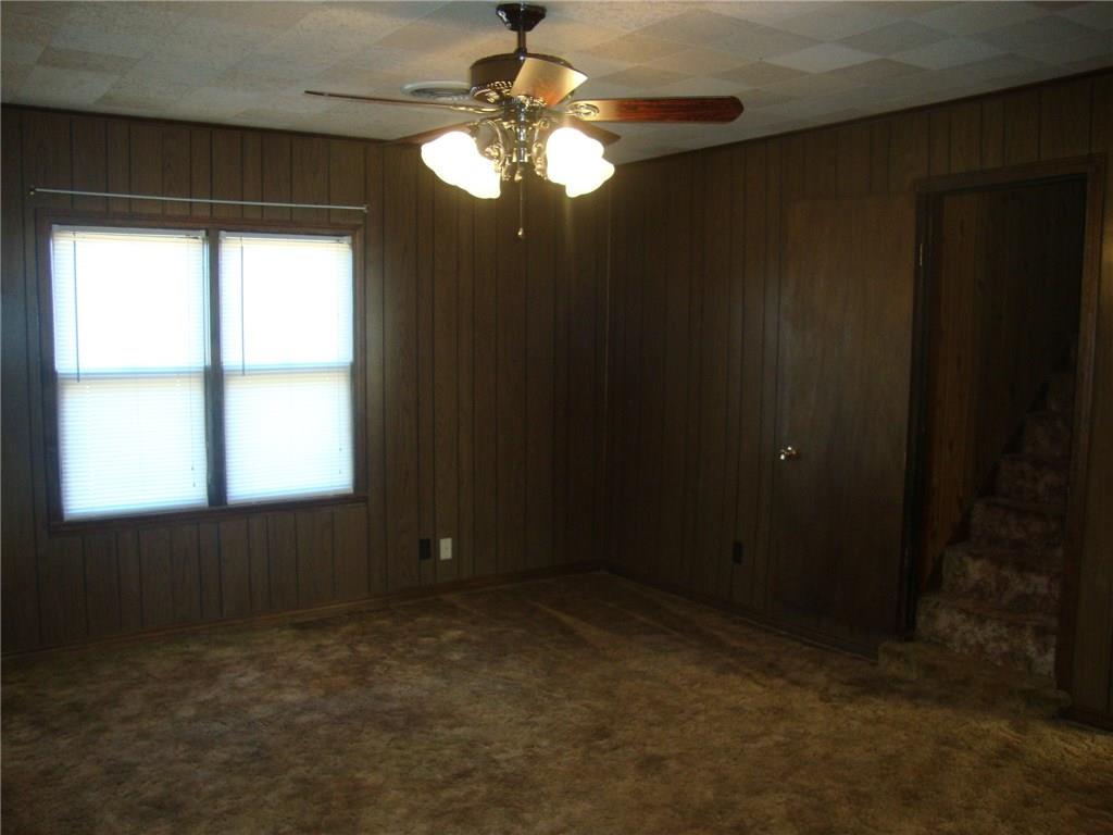 631 N Broadway, Hydro, OK 73048 photo 9