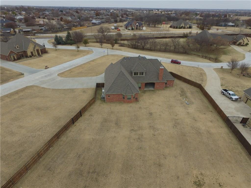Undisclosed, Moore, OK 73160 photo 32