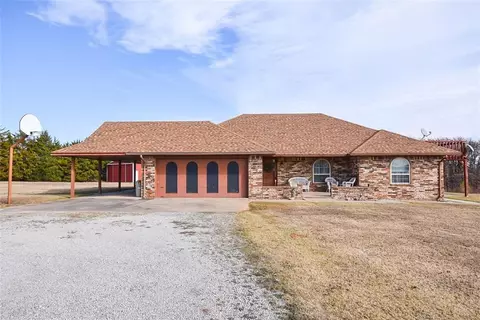30300 Stephens Rd, Mcloud, OK 74851 photo 2
