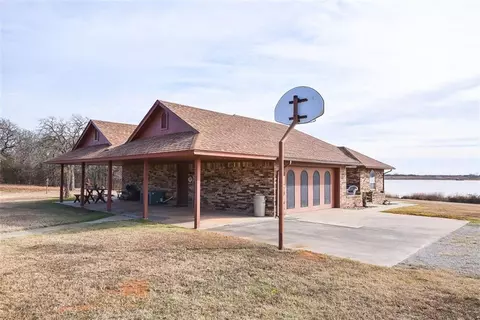 30300 Stephens Rd, Mcloud, OK 74851 photo 3