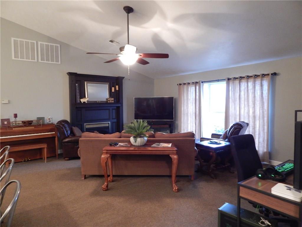 972 Garden Rd, Tuttle, OK 73089 photo 5