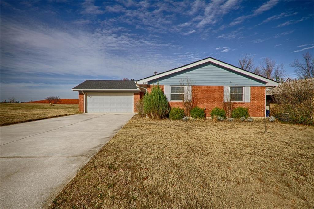 205 E Beam, Yukon, OK 73099 photo 3