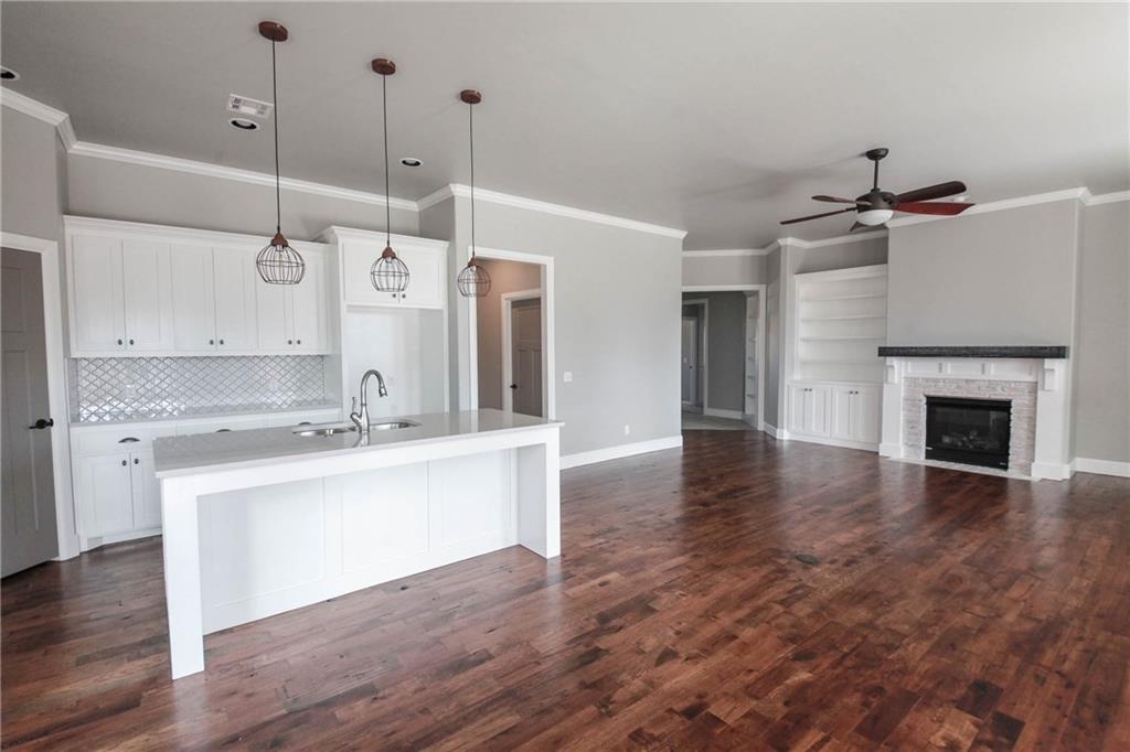824 NE 20th Pl, Moore, OK 73160 photo 11