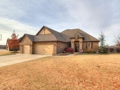 805 Ryan Rd, Moore, OK 73160 photo 1