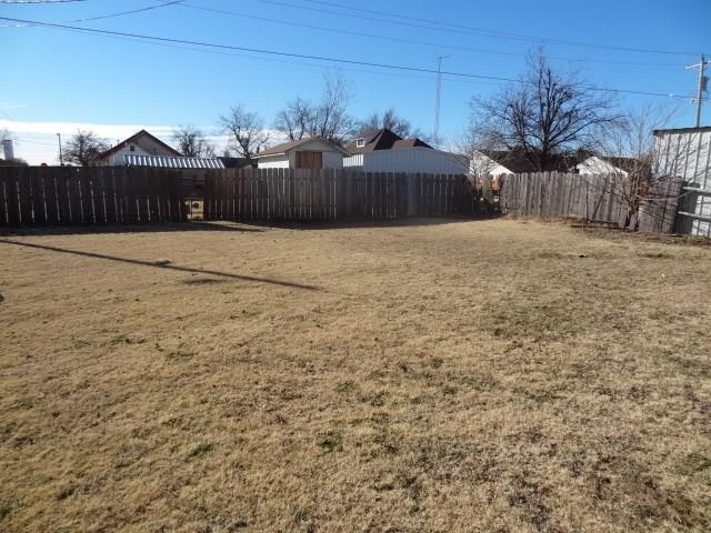 122 N 10th, Sentinel, OK 73664 photo 11