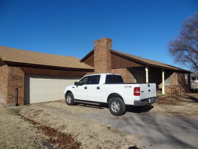 122 N 10th, Sentinel, OK 73664 photo 5