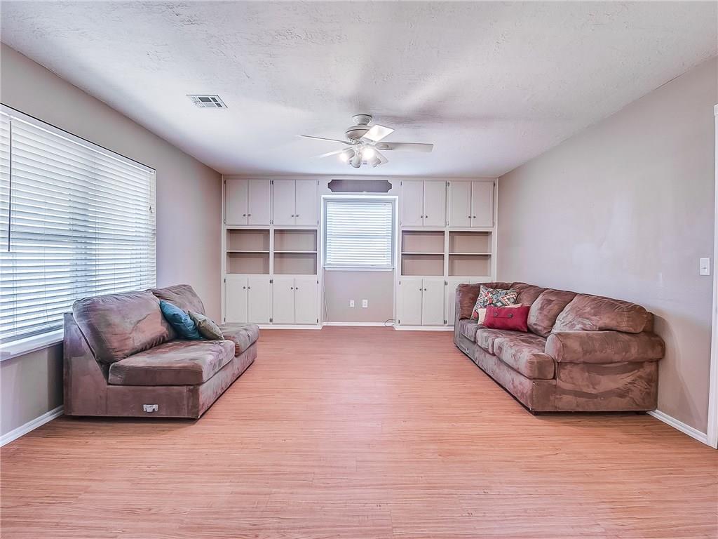 209 E Beam, Yukon, OK 73099 photo 16