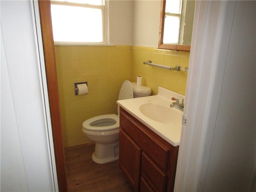 911 E Sutherland, Altus, OK 73521 photo 17