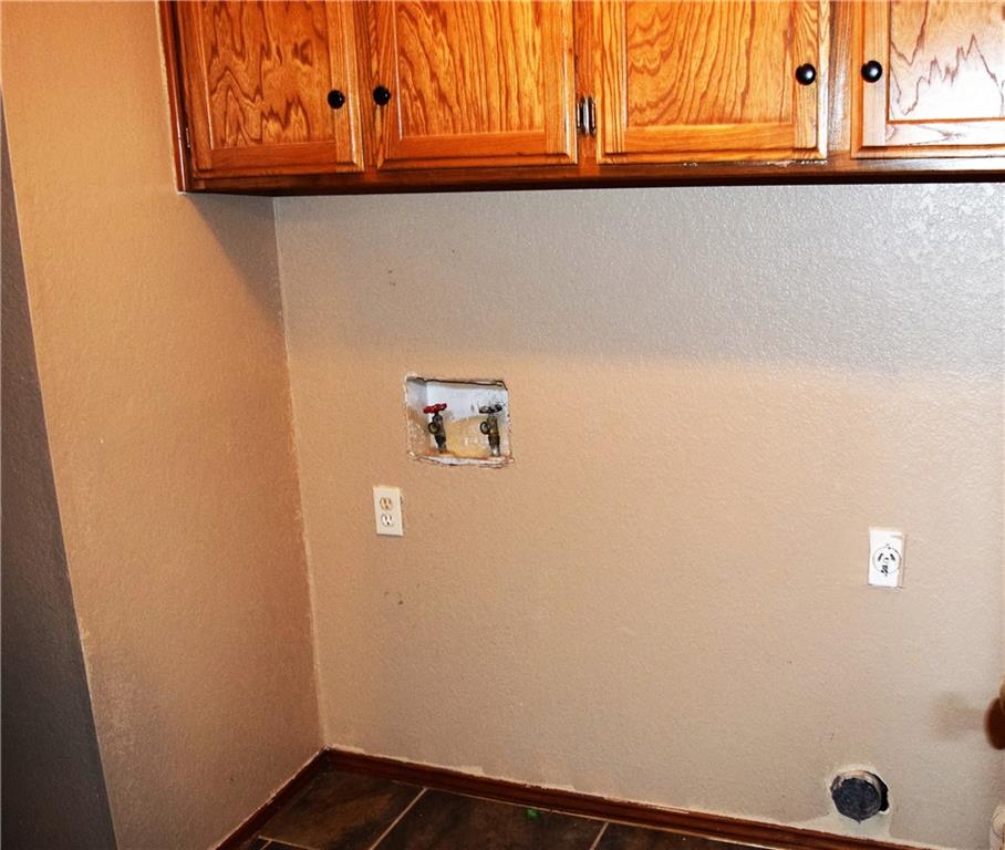 2129 Goodrich Dr, Moore, OK 73170 photo 10