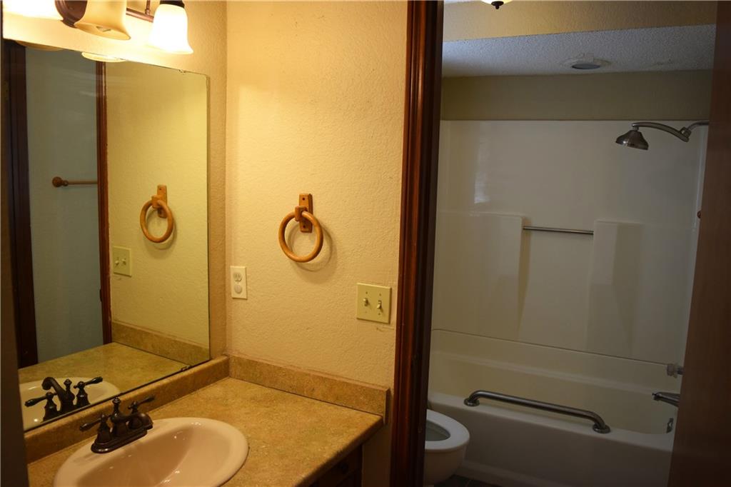 2129 Goodrich Dr, Moore, OK 73170 photo 6