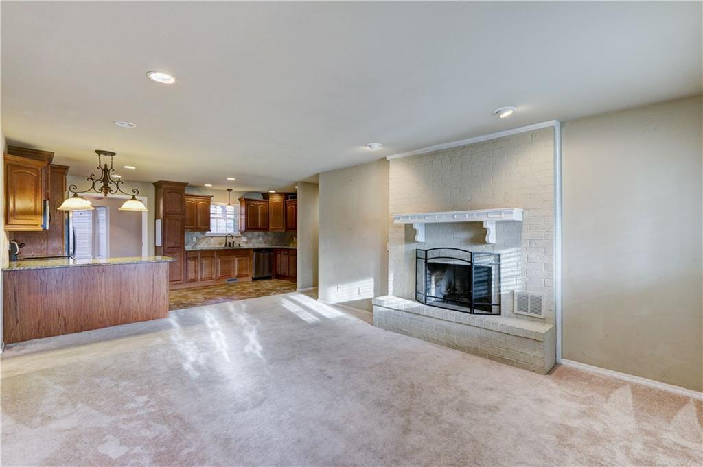 902 E Willow Pl, Yukon, OK 73099 photo 4