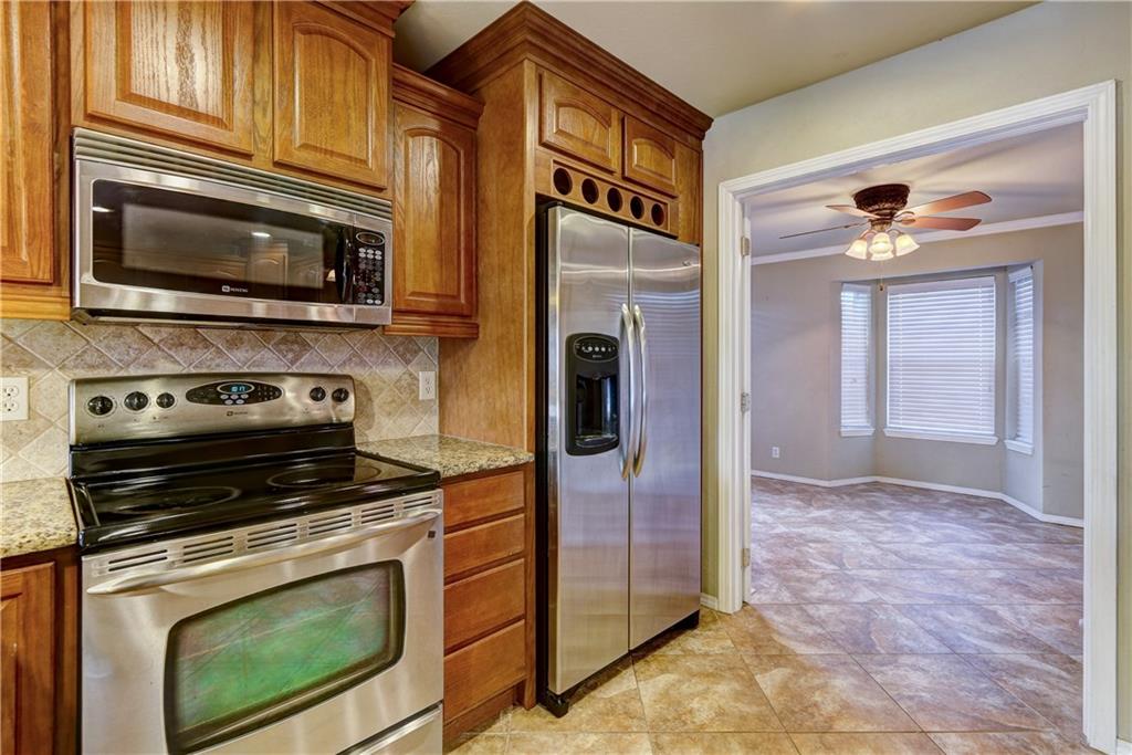 902 E Willow Pl, Yukon, OK 73099 photo 6