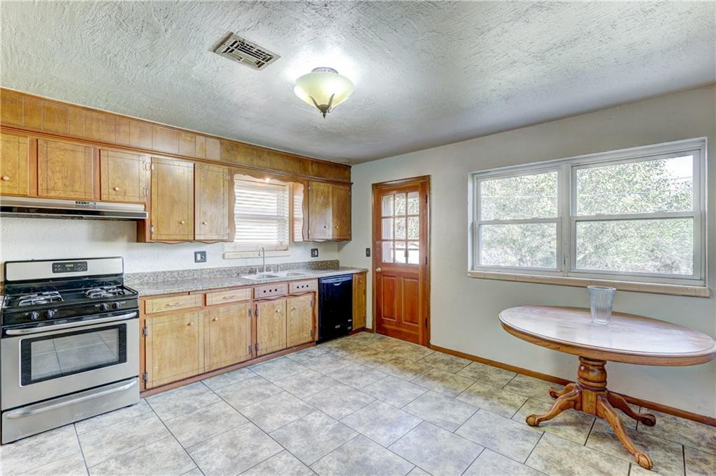 643 Ridgecrest Rd, Edmond, OK 73013 photo 7