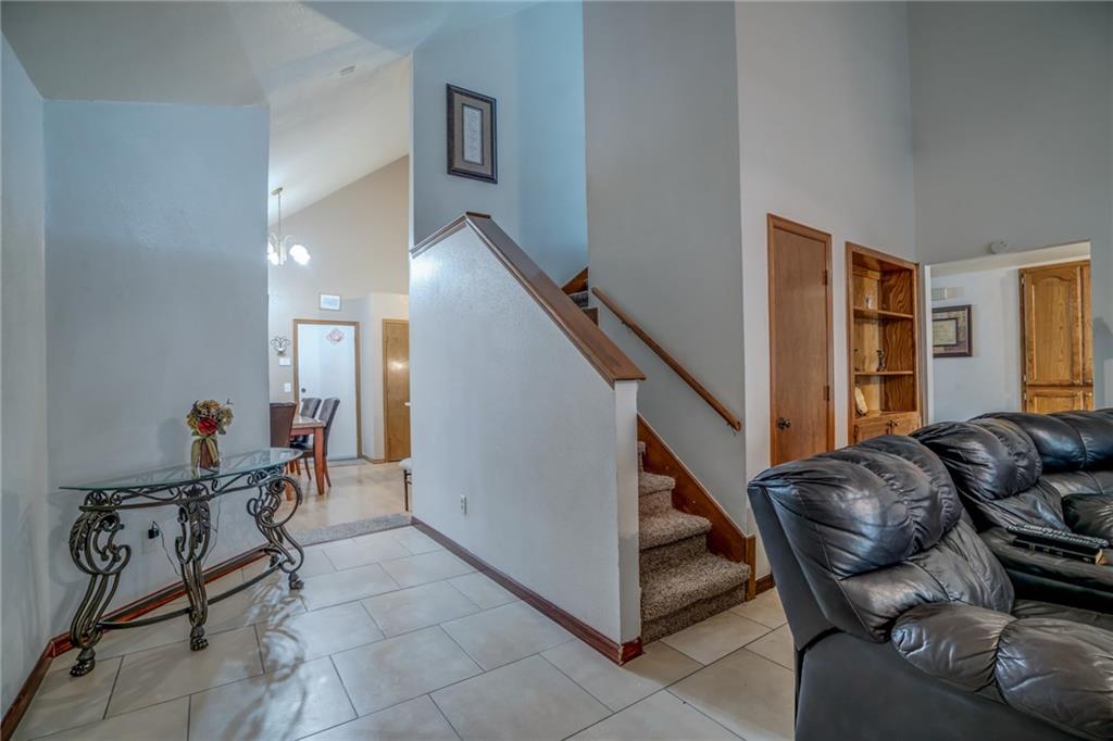 2524 Lakecrest Dr, Moore, OK 73170 photo 5