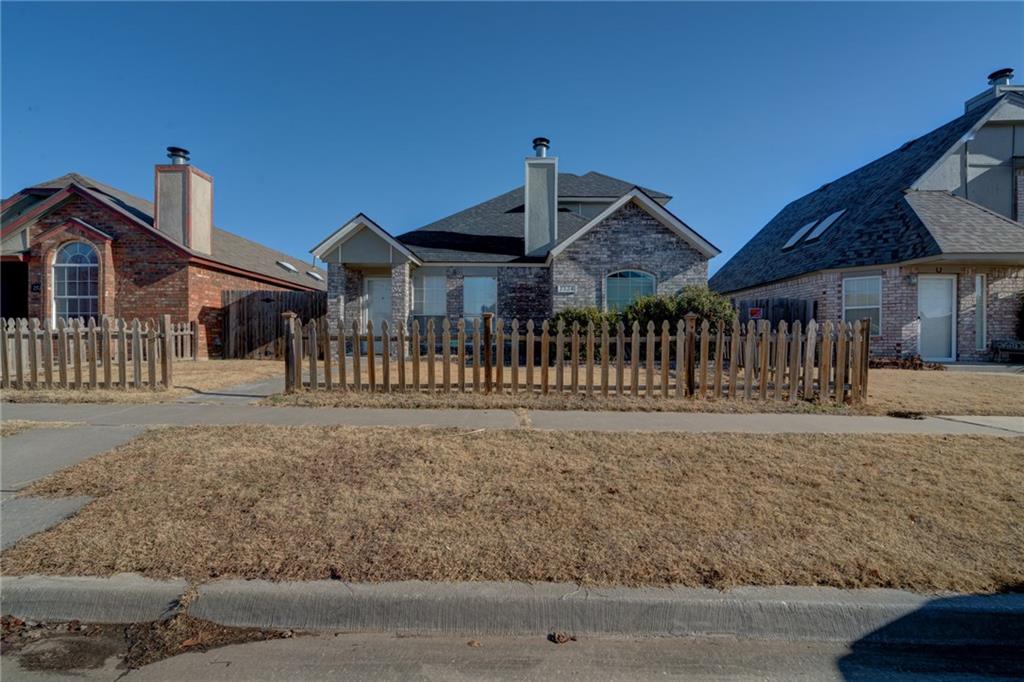 2524 Lakecrest Dr, Moore, OK 73170 photo 1